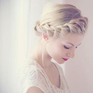 lake_como_wedding_updo_hair_style