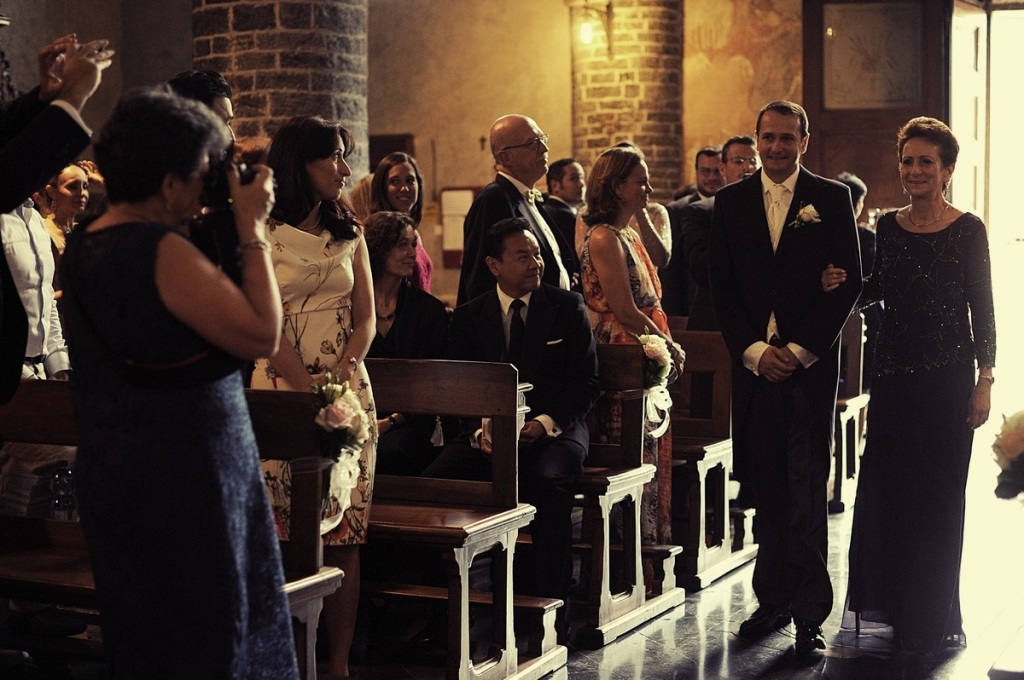 ake_Como_Wedding_Varenna_Church1